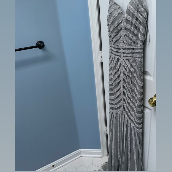 SILVER PROM DRESS - Picture 8 of 8